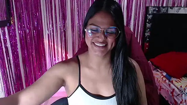 Snapshot of SweetAlmaa chatting on May 2026 02:11:01 PM SweetAlmaa online show from May 2026 02:11:01 PM