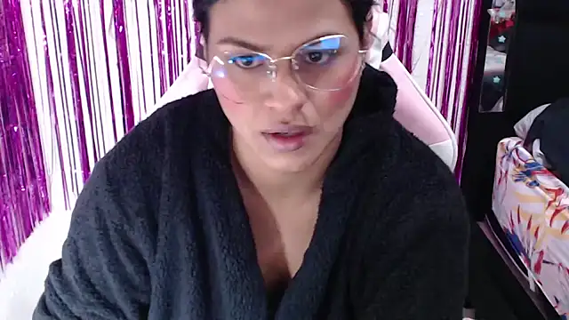 Snapshot of SweetAlmaa chatting on May 2026 10:01:01 AM SweetAlmaa online show from May 2026 10:01:01 AM