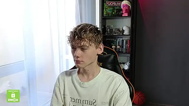 Keytaro online show from September 2025 10:18:02 AM