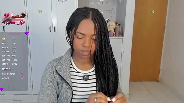 Snapshot of Marce_22 chatting on February 2026 05:47:02 AM Marce 22 online show from February 2026 05:47:02 AM