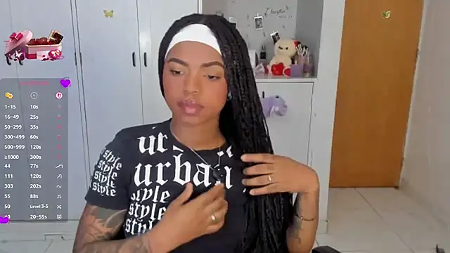 Snapshot of Marce_22 chatting on February 2026 04:19:02 AM Marce 22 online show from February 2026 04:19:02 AM