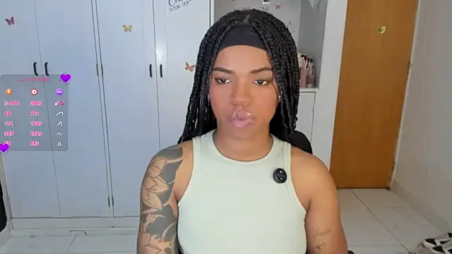 Snapshot of Marce_22 chatting on February 2026 08:35:01 AM Marce 22 online show from February 2026 08:35:01 AM