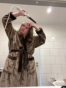 Snapshot of Fancy-Francy chatting on March 2025 02:56:01 PM Fancy-Francy online show from March 2025 02:56:01 PM