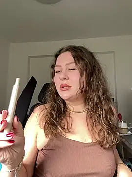 Snapshot of Fancy-Francy chatting on March 2025 12:58:01 PM Fancy-Francy online show from March 2025 12:58:01 PM