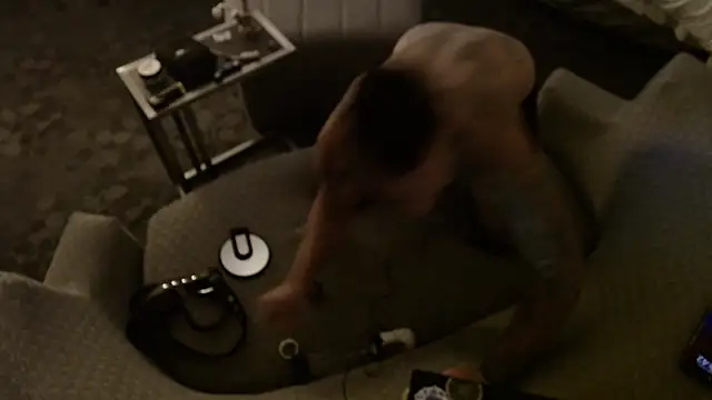 UnCuTupTheBuTT online show from October 2025 02:43:02 AM