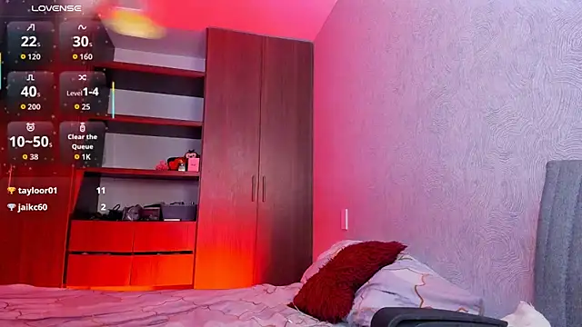 Snapshot of Venus_Star chatting on November 2025 09:35:02 PM Venus Star online show from November 2025 09:35:02 PM