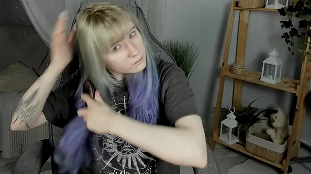 LexiWenford online show from November 2025 02:44:01 AM