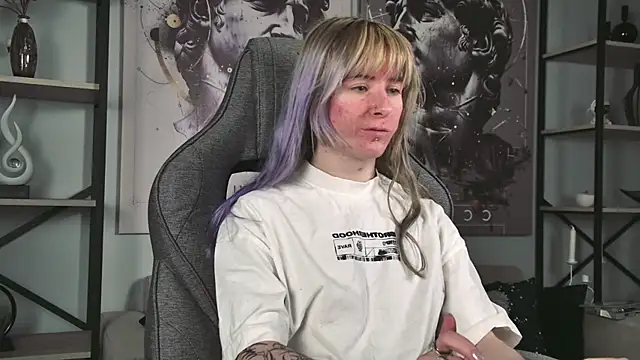 LexiWenford online show from May 2026 03:02:02 AM