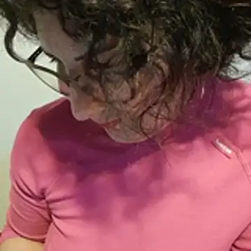 Viola8p online show from November 2025 03:45:01 PM