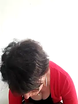 Snapshot of Viola8p chatting on May 2026 09:05:02 AM Viola8p online show from May 2026 09:05:02 AM