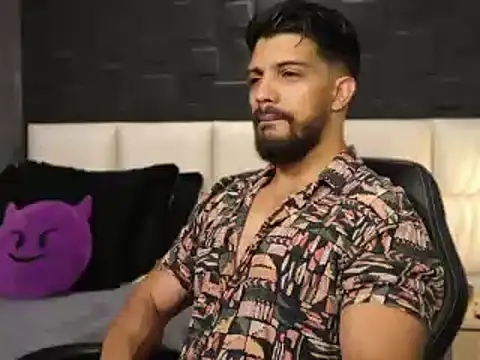 DannSaenz online show from February 2025 12:47:01 PM