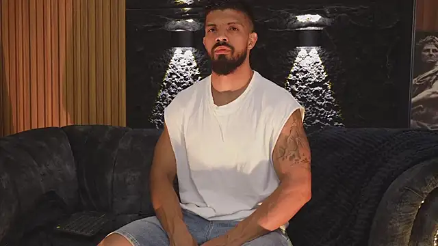 DannSaenz online show from November 2025 11:56:02 AM