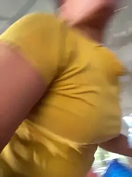 Linaannn online show from March 2025 09:41:01 AM