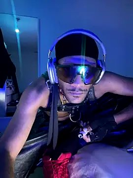 Snapshot of esteraulxxx chatting on December 2024 01:47:01 AM esteraulxxx online show from December 2024 01:47:01 AM