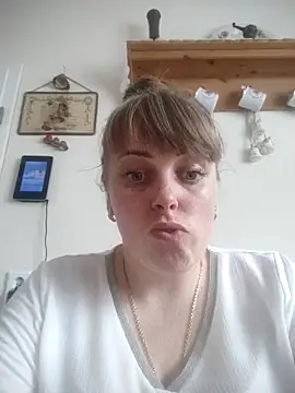 CoddessCrystal online show from June 2026 09:11:02 AM