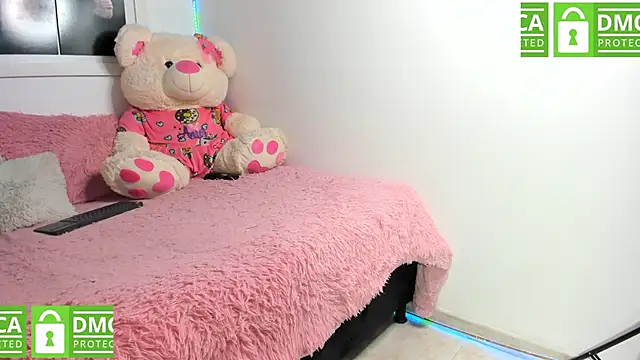 Sarah paul online show from February 2025 07:48:02 PM