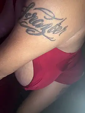 RoxiRedXXX online show from May 2026 06:32:03 AM