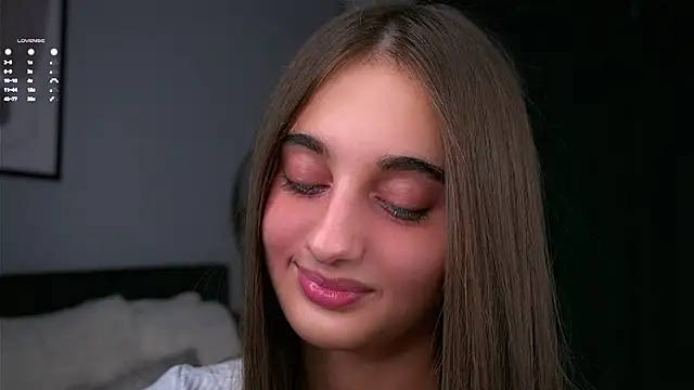 Snapshot of PiquingOgalala chatting on November 2025 01:27:01 AM PiquingOgalala online show from November 2025 01:27:01 AM