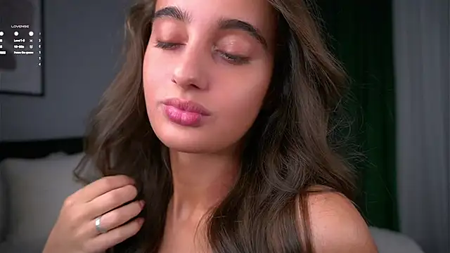 Snapshot of PiquingOgalala chatting on November 2025 01:08:02 AM PiquingOgalala online show from November 2025 01:08:02 AM