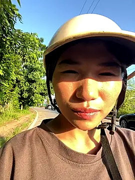 Snapshot of MinzHy chatting on September 2025 10:05:01 AM MinzHy online show from September 2025 10:05:01 AM