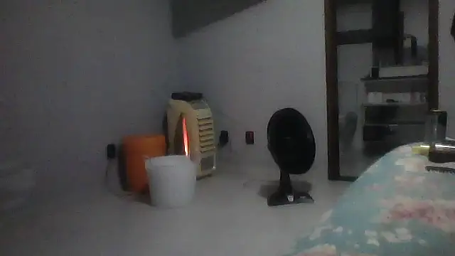 Sarahmonesexy online show from October 2025 05:00:02 AM