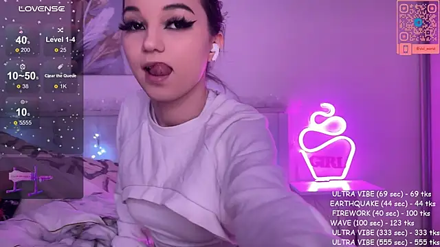 Snapshot of Veronica_leal chatting on January 2025 03:32:01 PM Veronica leal online show from January 2025 03:32:01 PM
