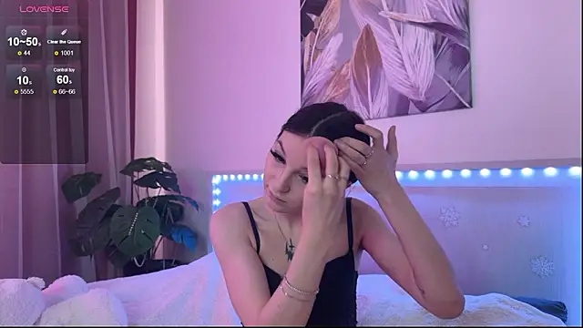 Veronica leal online show from March 2026 08:47:02 AM