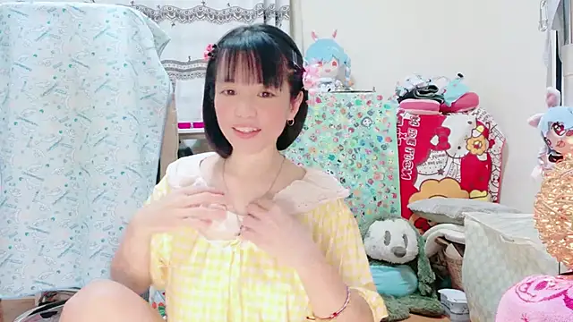 Snapshot of renapiyon8182 chatting on October 2025 06:47:02 PM renapiyon8182 online show from October 2025 06:47:02 PM