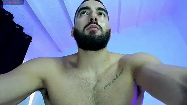 Joao Batista Oficial online show from April 2026 09:04:02 PM