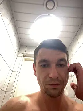 Snapshot of shufflercat chatting on September 2025 10:00:01 PM shufflercat online show from September 2025 10:00:01 PM