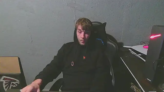 Snapshot of Superoz77 chatting on December 2024 06:33:01 AM Superoz77 online show from December 2024 06:33:01 AM