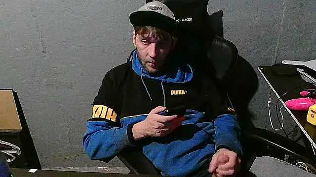 Snapshot of Superoz77 chatting on December 2024 08:44:02 AM Superoz77 online show from December 2024 08:44:02 AM