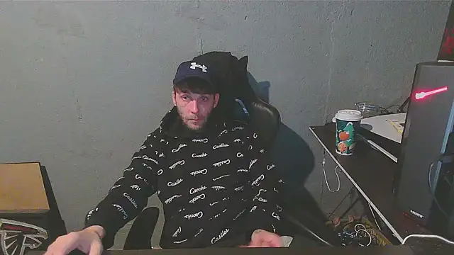 Snapshot of Superoz77 chatting on December 2024 08:28:02 PM Superoz77 online show from December 2024 08:28:02 PM