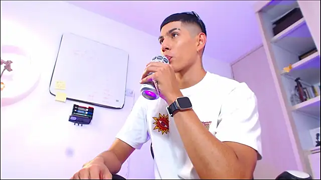 Valerio 20 online show from May 2026 09:22:02 PM