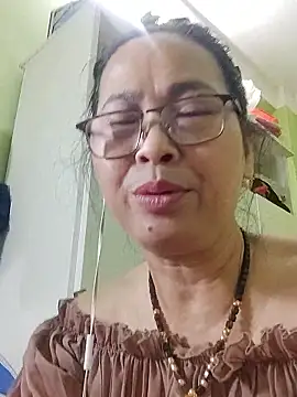 Snapshot of Hangem111 chatting on April 2026 06:31:02 PM Hangem111 online show from April 2026 06:31:02 PM