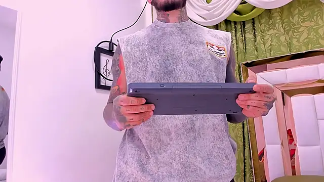 dilan scootk  online show from December 2025 07:31:01 PM