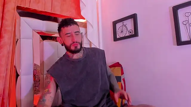 dilan scootk  online show from March 2026 07:29:01 PM