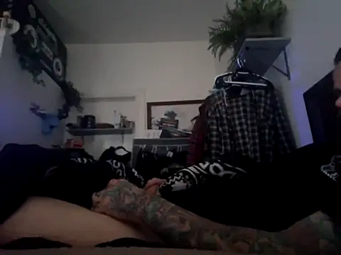 Snapshot of Slunghung79 chatting on October 2025 02:29:01 PM Slunghung79 online show from October 2025 02:29:01 PM