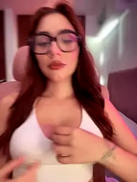 Snapshot of veronicaapink chatting on October 2025 08:48:02 PM veronicaapink online show from October 2025 08:48:02 PM