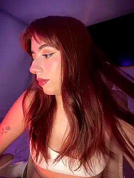 Snapshot of veronicaapink chatting on November 2025 10:43:02 PM veronicaapink online show from November 2025 10:43:02 PM