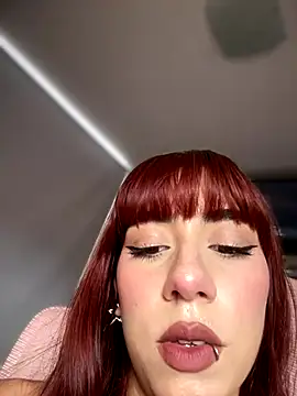 Snapshot of veronicaapink chatting on November 2025 06:52:01 PM veronicaapink online show from November 2025 06:52:01 PM