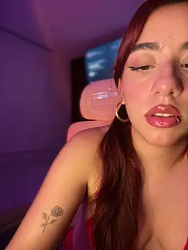 Snapshot of veronicaapink chatting on November 2025 11:04:02 PM veronicaapink online show from November 2025 11:04:02 PM