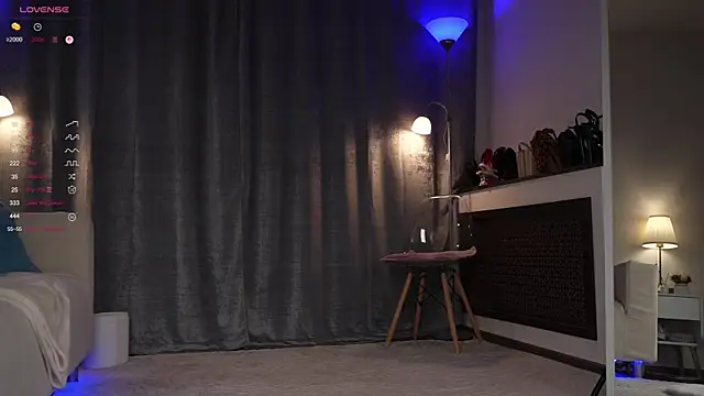 Amely Young online show from September 2025 01:16:02 AM