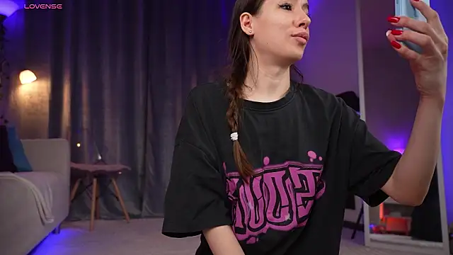 Amely Young online show from March 2026 01:23:02 AM