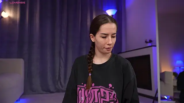 Amely Young online show from March 2026 03:52:01 AM