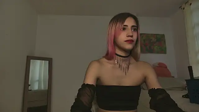 Snapshot of linnie_ chatting on March 2025 11:07:01 PM linnie  online show from March 2025 11:07:01 PM