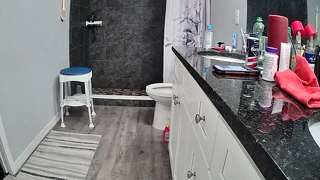 lou63ponce online show from September 2025 09:15:02 PM