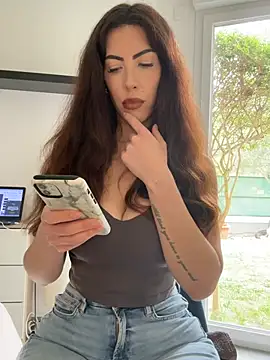 Snapshot of Eyline chatting on April 2026 09:36:02 AM Eyline online show from April 2026 09:36:02 AM