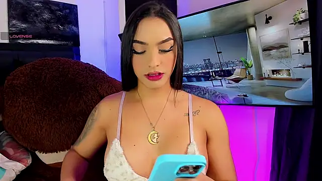 Snapshot of Maryonthemoon chatting on November 2025 05:39:02 AM Maryonthemoon online show from November 2025 05:39:02 AM