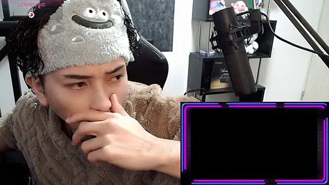 Snapshot of Shizukuu chatting on January 2026 05:32:02 AM Shizukuu online show from January 2026 05:32:02 AM